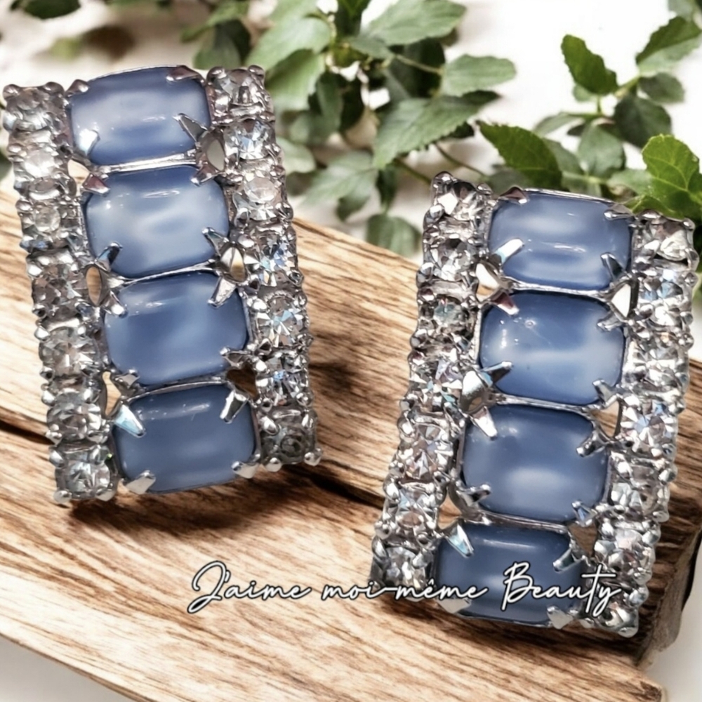 Vintage Blue Glass Cat's Eye Moonstone Clip On Earrings (Unsigned WEISS)